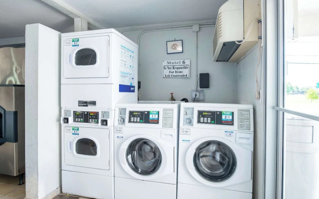 Motel 6 Sandston, VA - Richmond, Va