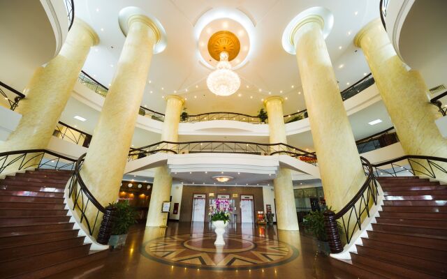 Muong Thanh Grand Phuong Dong Hotel