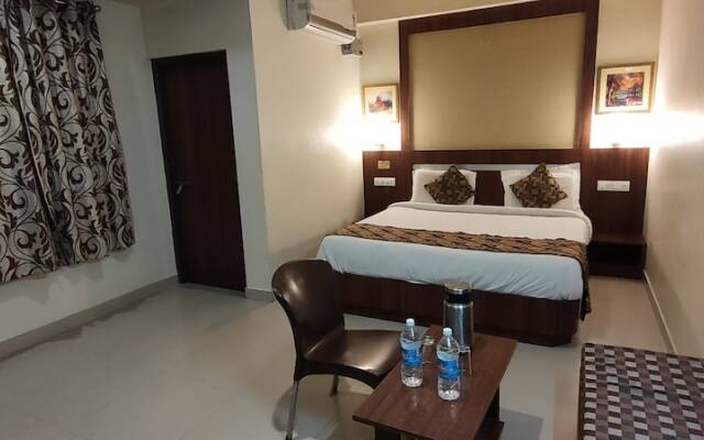 OYO 976 Hotel North Star