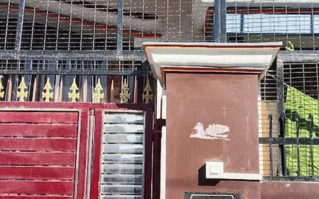 Hariom Home Stay By GRB