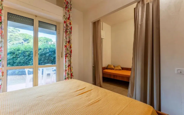 Scenic Holiday Home in Giannella near Beach