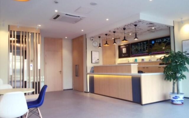Hanting Hotel Shanghai North Sichuan Road Station