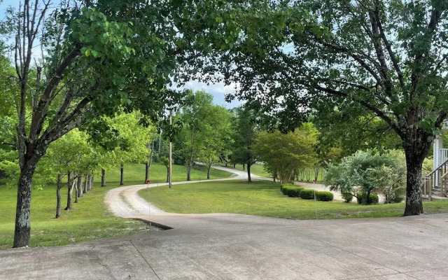 Country Music B&B Studios