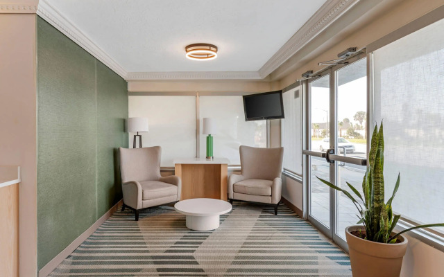 Comfort Inn & Suites Ormond Beach Oceanfront