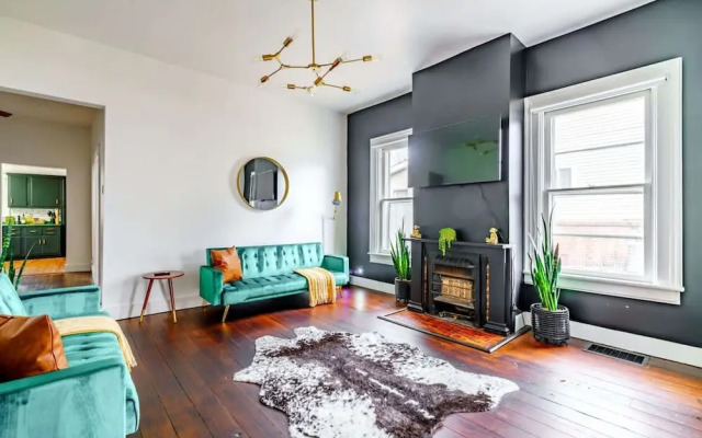 Prime Location Clean Top Rated Free Parking