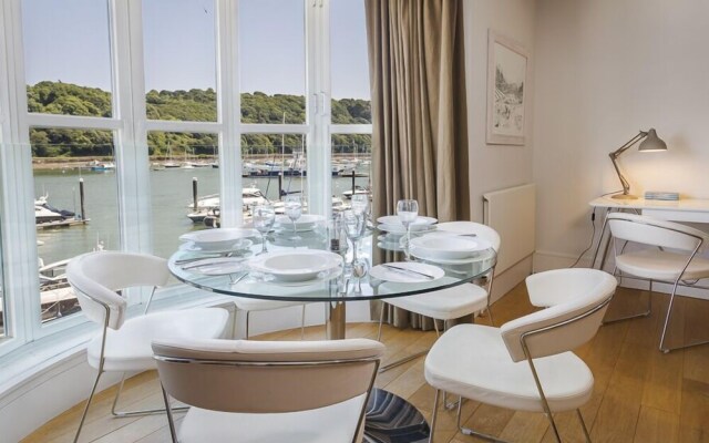 21 Dart Marina
