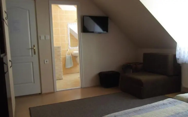 Borostyán Vendégház Eger