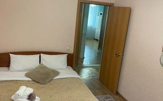 Gold Apart (Gold Apart) on the University Embankment 36B