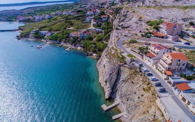 Irena - 100m From the sea - A4 Veliki Prvi kat