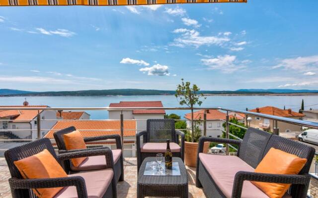 NOVOSELIC 7 Penthaus