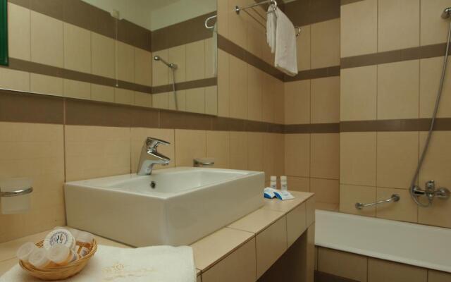 Skiathos Club Hotel Suites