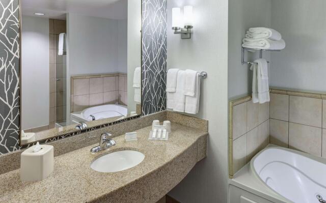 Hilton Garden Inn Lake Forest Mettawa