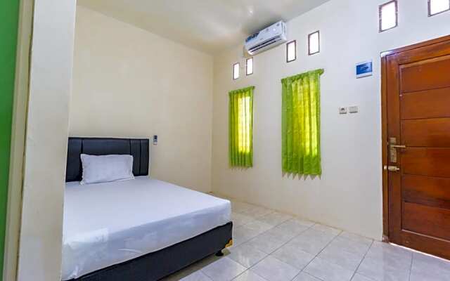 OYO Life 2420 Kost Luqman 1