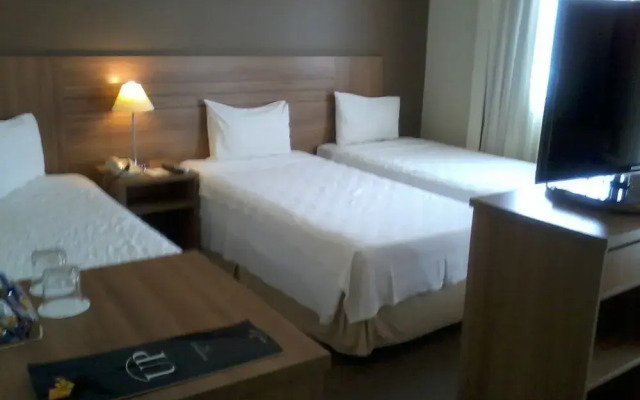 Lake Side Apart Hotel