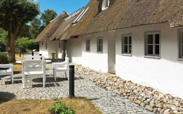 Rustic Holiday Home in Hovedstaden With Whirlpool