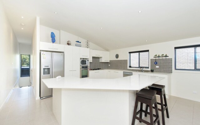 Pacific Drive 14 Fingal Bay