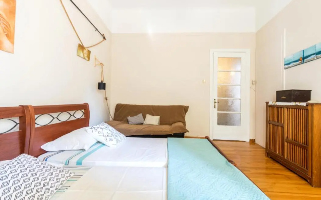 Beautiful appartment under Akropolis!