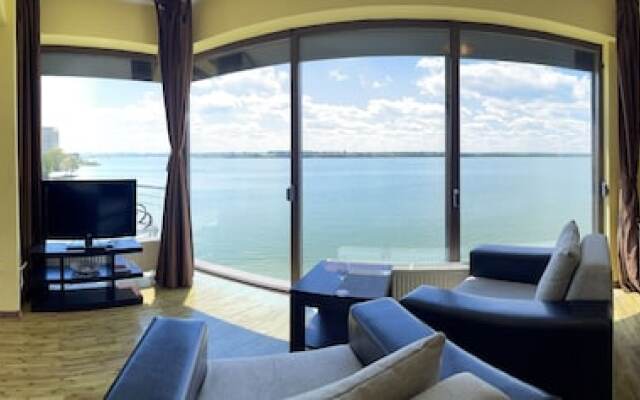 Apart holiday Tania Mamaia