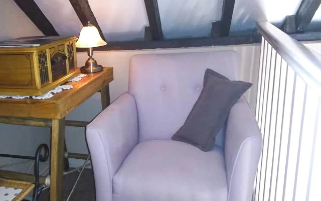 Host Stay Foxglove Cottage