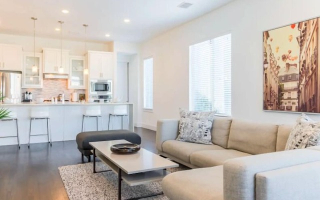 2-Bedroom Downtown Dallas Townhome