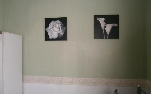 Guesthouse The Royale Hotel