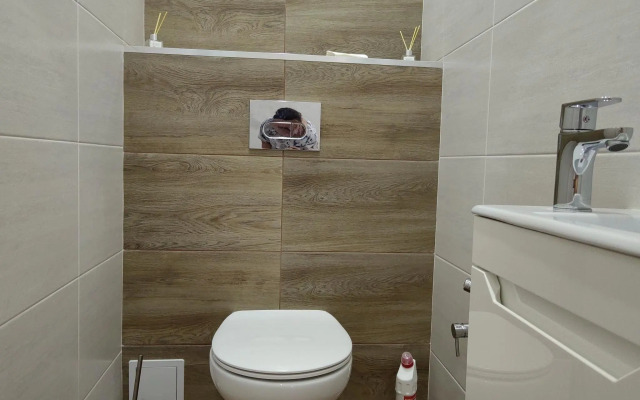 Apartments on Prospekt Rossiyskiy 15/1