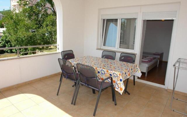 Apartments with a parking space Dramalj, Crikvenica - 18467