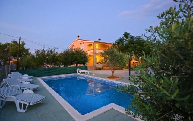 Apartments Nikaia
