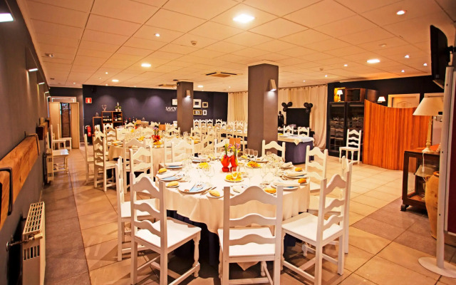 Hostal Savoy