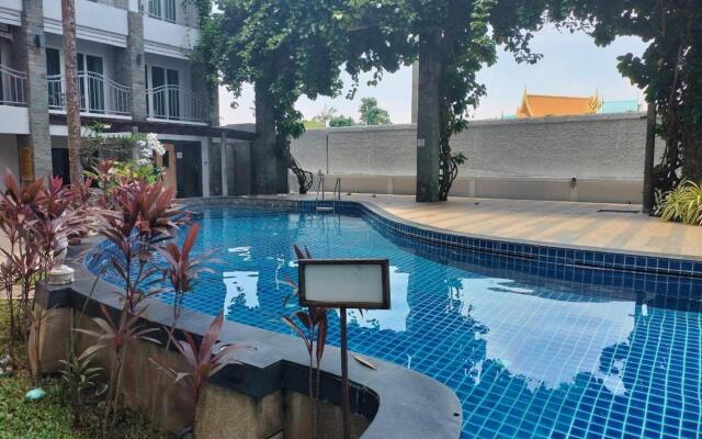 Phuket Ecozy Hotel