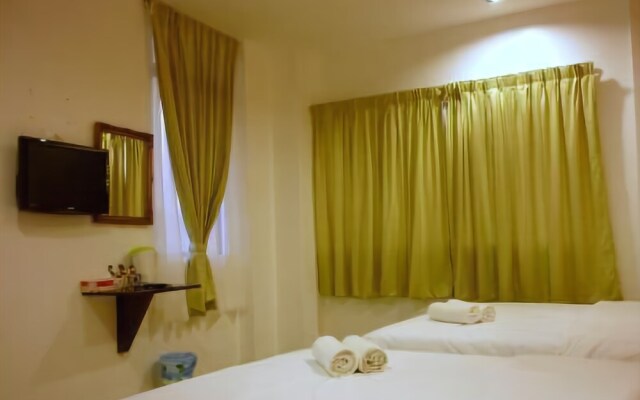 OYO 162 FB Hotel