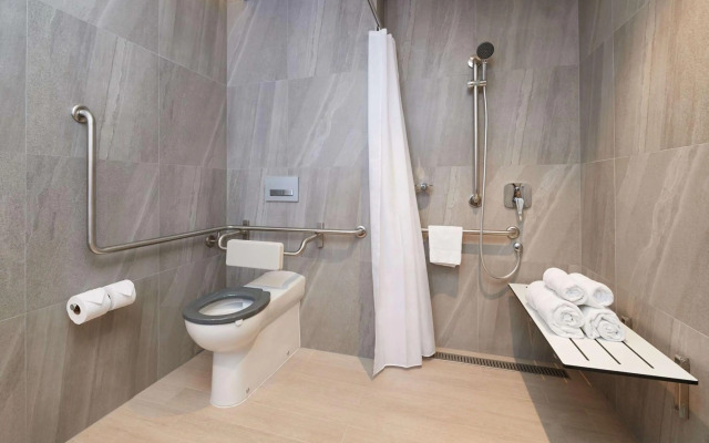 DoubleTree by Hilton Perth Waterfront