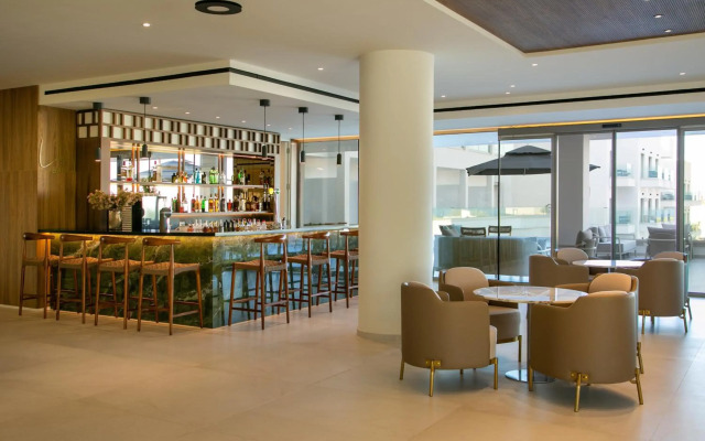 Atlantica Aqua Blue Hotel