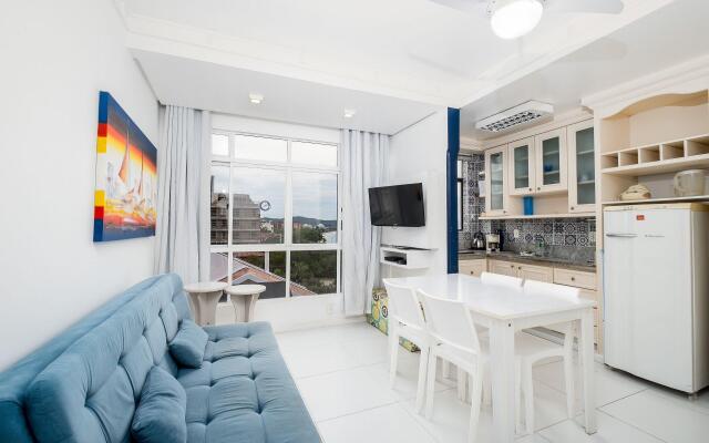 Apto elegante com piscina frente mar JBM304