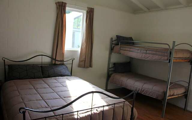 Riverside Haven Lodge & Holiday Park