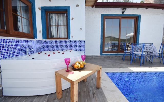 Villa Teo 2 by Helaltatilvillari