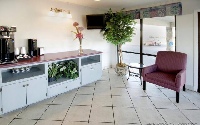 Daybreak Suites Extended Stay - Dothan