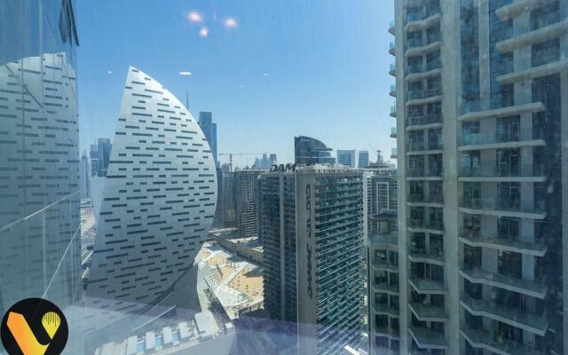 Vogue Elegance Court Tower Studio