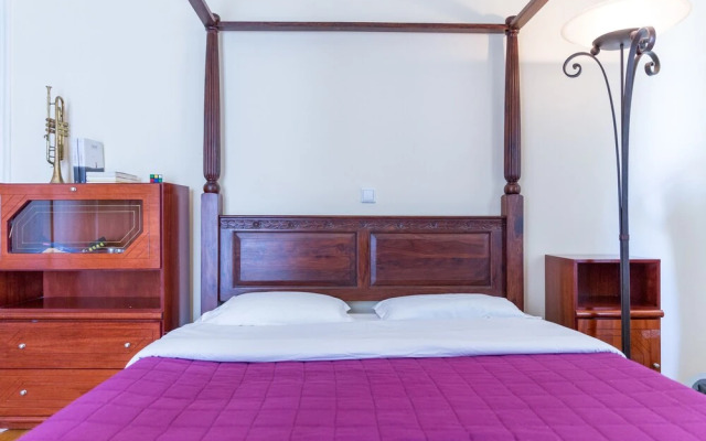 Athenian Luxury House