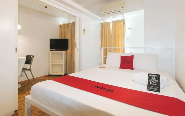 RedDoorz at The Providence Tower