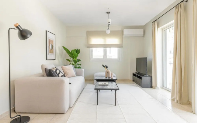 Superior 3BR Apartment in Chalandri