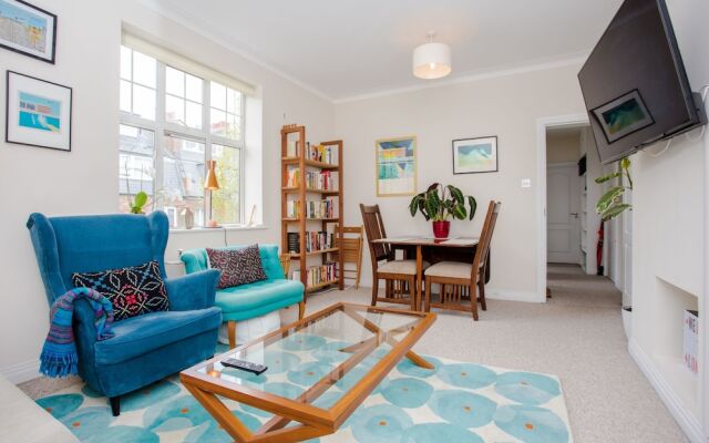 Stylish 1 Bedroom Flat in Belsize Park