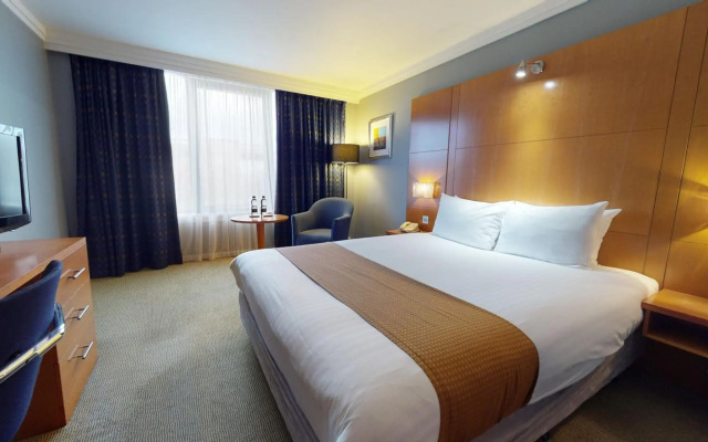 Holiday Inn Milton Keynes - Central by IHG