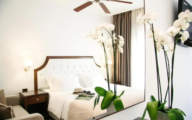 Armata Boutique Hotel