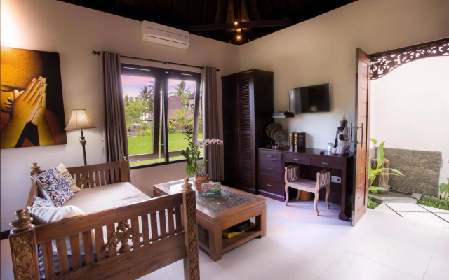 Solo Villas and Retreat