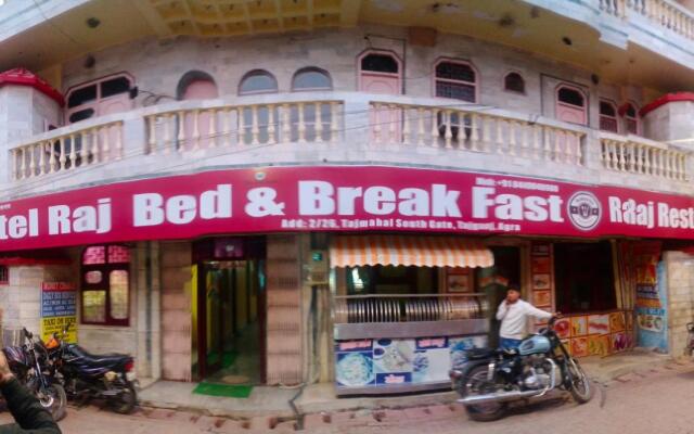 Hotel Raj Bed & Breakfast