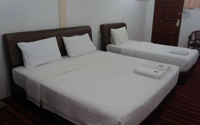 OYO 90037 The 7 Lodge Tambunan