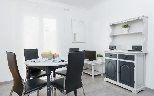 YourHouse Alcudia Apartments