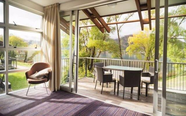 Element Escapes Luxury Apartments