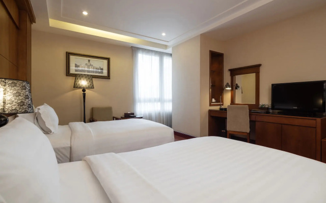 Nhat Ha L'Opera Hotel